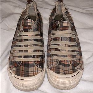 Rocket Dog slip on shoes.